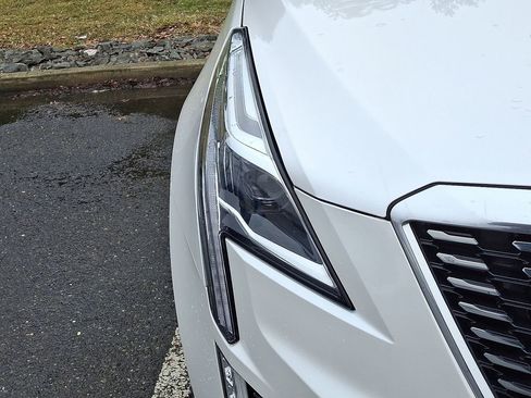 Certified 2023 Cadillac XT5 Luxury image 4