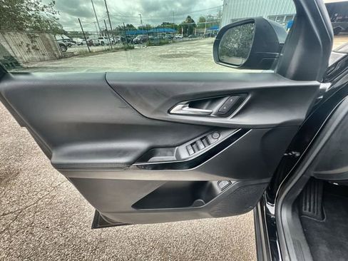 Used 2025 Chevrolet Equinox LT w/ Convenience Package II image 21