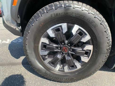 Used 2023 Nissan Frontier PRO-4X w/ Pro Convenience Package AWD/4WD image 37