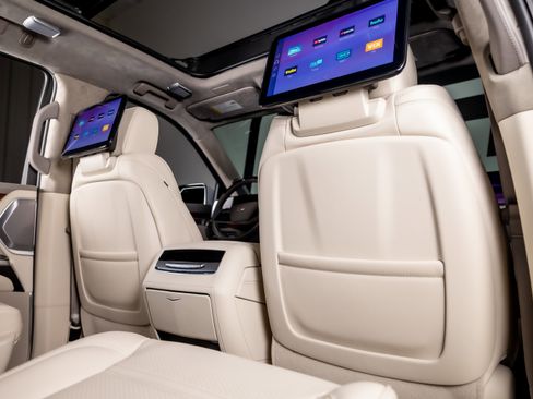 Used 2026 Cadillac Escalade Platinum Sport AWD/4WD image 23