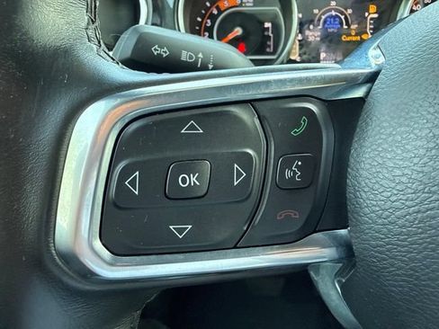 Used 2020 Jeep Wrangler Unlimited Sahara AWD/4WD image 19