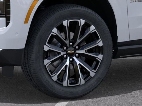 New 2026 Chevrolet Suburban High Country AWD/4WD image 9