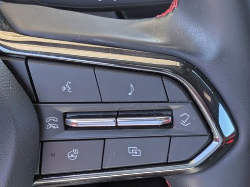 Certified 2025 Chevrolet Equinox EV RS FWD image 18