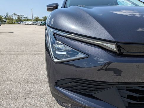 New 2025 Kia EV6 Light RWD image 11