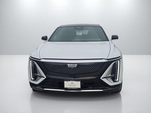 New 2026 Cadillac Lyriq Luxury RWD image 2
