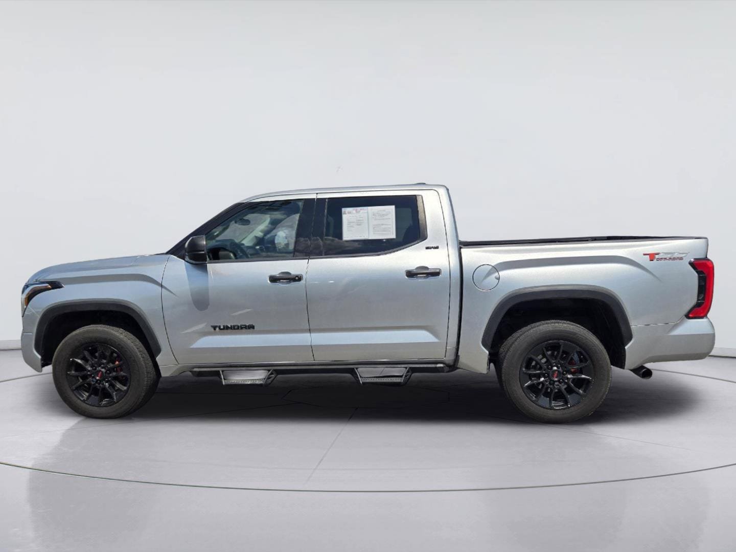Used 2022 Toyota Tundra SR5 AWD/4WD image 5