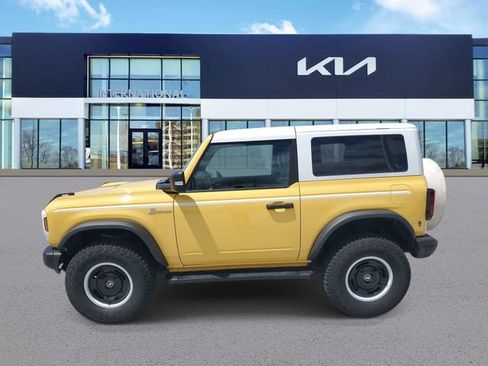 Used 2024 Ford Bronco Heritage Edition AWD/4WD image 4