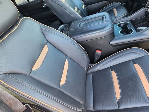Used 2022 GMC Yukon AT4 w/ Max Trailering Package image 10