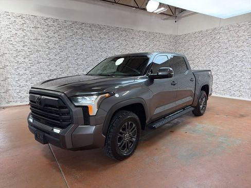 Used 2023 Toyota Tundra SR5 w/ SR5 Convenience Package AWD/4WD image 3