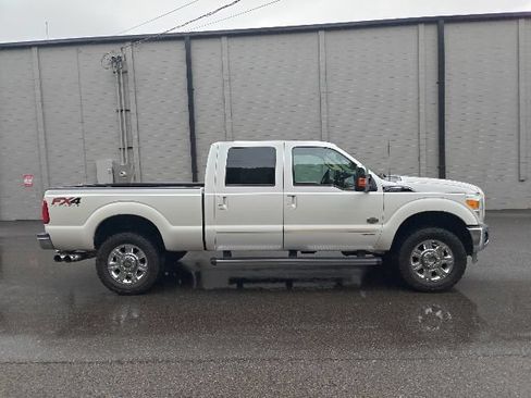 Used 2016 Ford F250 King Ranch w/ FX4 Off-Road Package AWD/4WD image 2