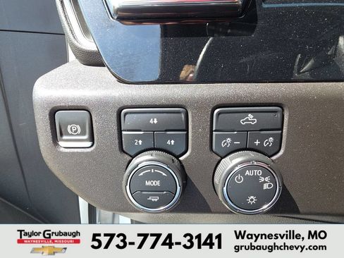 Used 2024 Chevrolet Silverado 3500 LT AWD/4WD image 21