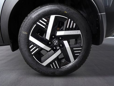 New 2026 Nissan Kicks SV w/ SV Premium Package image 9