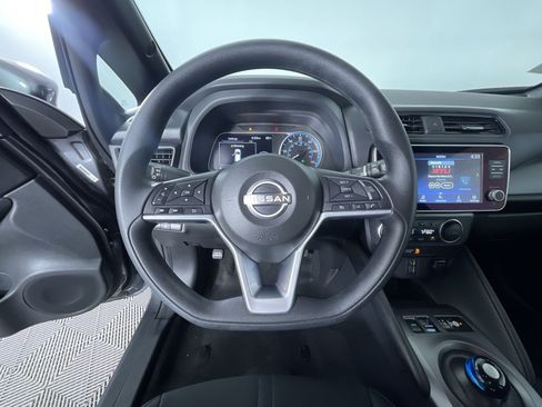 Certified 2025 Nissan Leaf S image 16