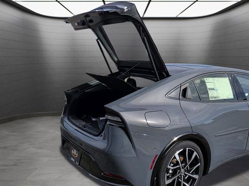 New 2026 Toyota Prius Plug-In Hybrid image 7