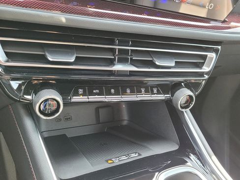 New 2026 Chevrolet Traverse RS image 21