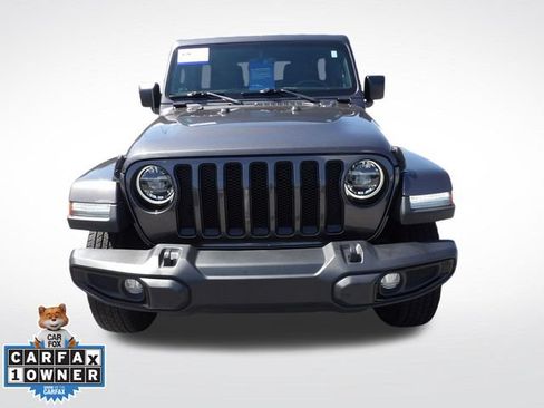 Used 2022 Jeep Wrangler Unlimited Sahara AWD/4WD image 2