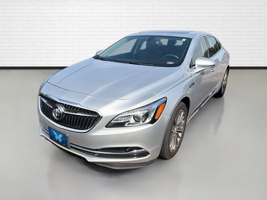 Used 2018 Buick LaCrosse Essence w/ Sun and Shade Package AWD/4WD image 5