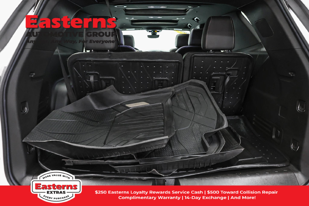 Used 2023 Chevrolet Traverse LT w/ LT Premium Package AWD/4WD image 10