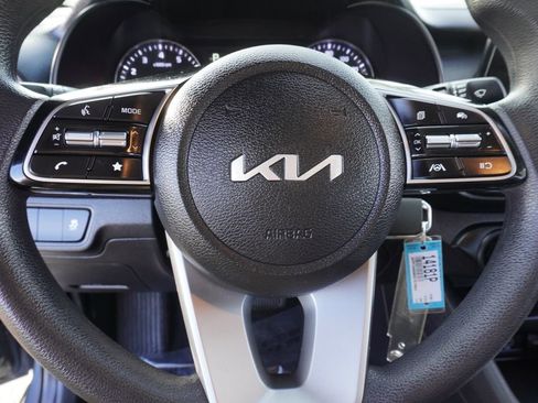 Used 2024 Kia Forte LXS image 17