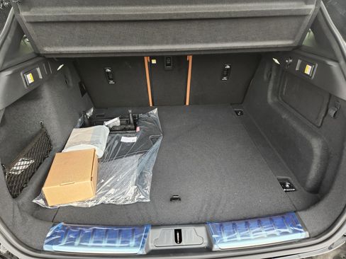 New 2026 Jaguar F-PACE R-Dynamic S image 21