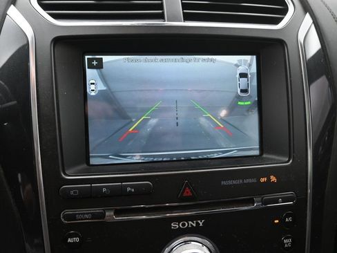 Used 2018 Ford Explorer Platinum image 4