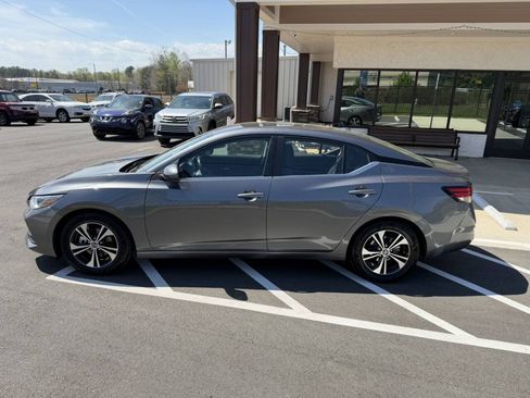 Used 2021 Nissan Sentra SV FWD image 3