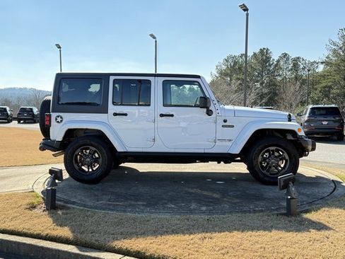 Used 2018 Jeep Wrangler Unlimited Willys Wheeler image 10