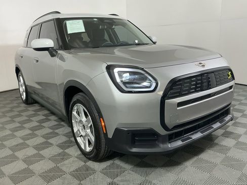 Certified 2025 MINI Cooper Countryman SE image 4