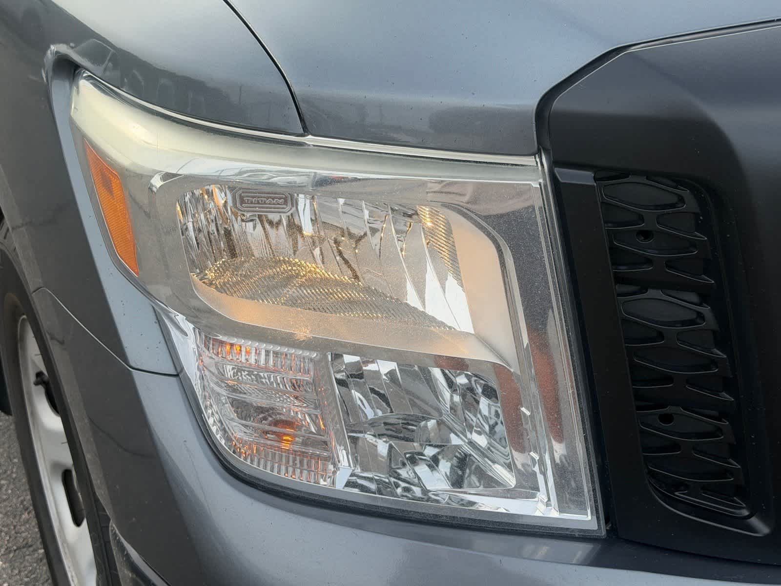 Used 2017 Nissan Titan S RWD image 8