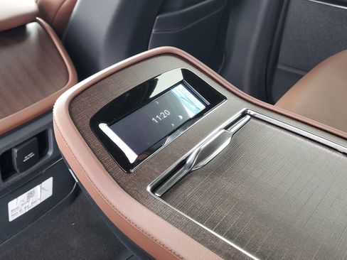 New 2026 Lincoln Navigator Reserve image 30