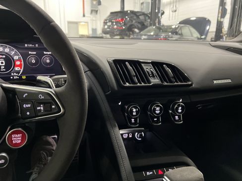 Used 2023 Audi R8 V10 performance w/ R8 Performance Design Package image 32