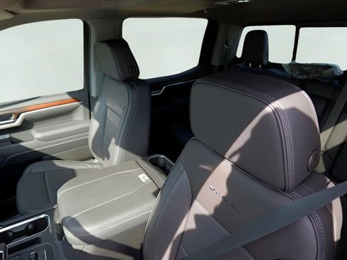 New 2026 GMC Sierra 1500 Denali image 10
