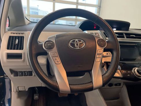 Used 2017 Toyota Prius V Four image 14