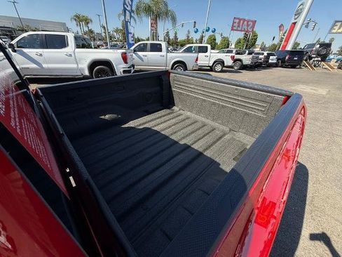 Certified 2025 Nissan Frontier PRO-4X w/ Tow Package AWD/4WD image 10