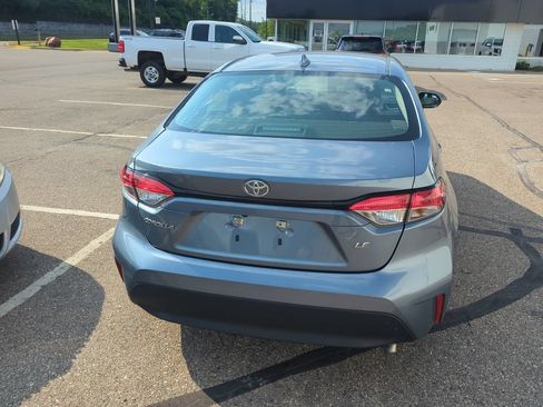 Used 2024 Toyota Corolla LE FWD image 5