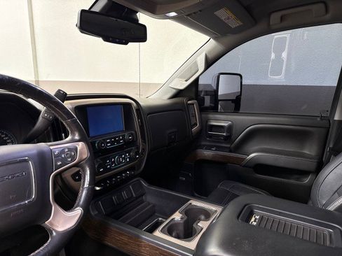 Used 2018 GMC Sierra 3500 Denali w/ Duramax Plus Package image 19