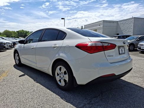 Used 2016 Kia Forte LX FWD image 4