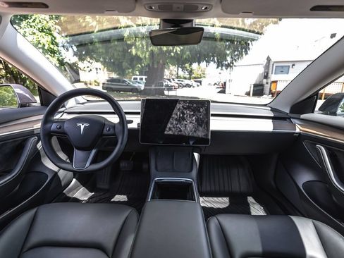 Used 2022 Tesla Model 3 RWD image 18