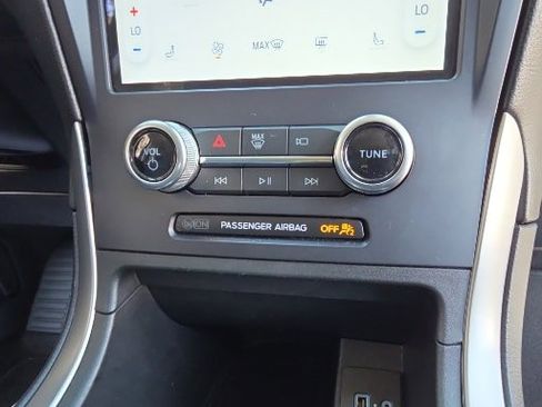 Certified 2022 Ford Edge SEL w/ Sport Appearance Package image 5