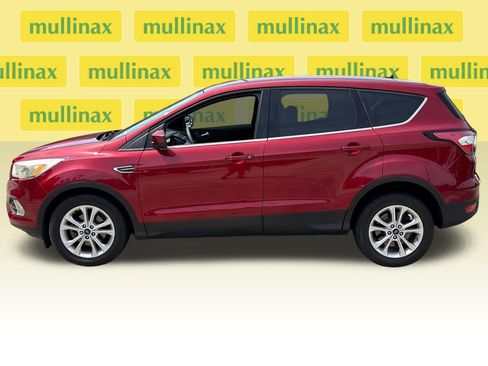 Used 2017 Ford Escape SE FWD image 10