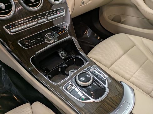 Used 2019 Mercedes-Benz C 300 4MATIC Sedan image 14