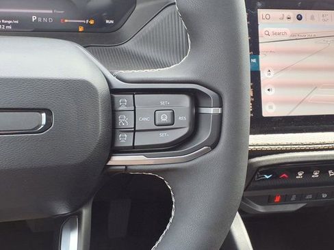 New 2026 Jeep Cherokee Overland w/ Trailer Tow Group AWD/4WD image 10