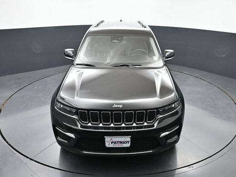 Used 2023 Jeep Grand Cherokee Limited AWD/4WD image 44