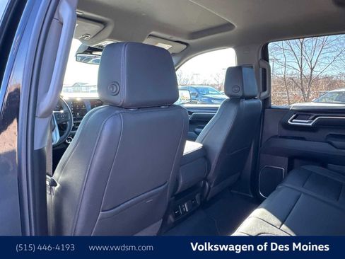 Used 2025 GMC Sierra 1500 SLT image 13