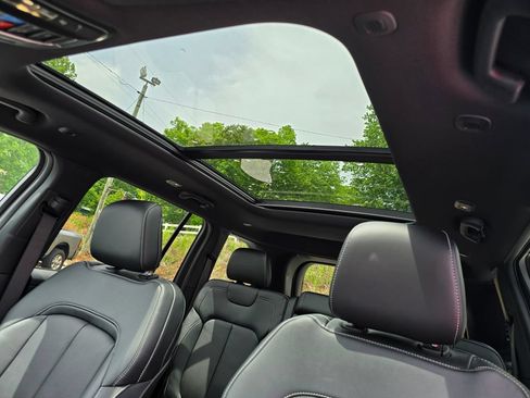 New 2026 Jeep Grand Cherokee Limited AWD/4WD image 12