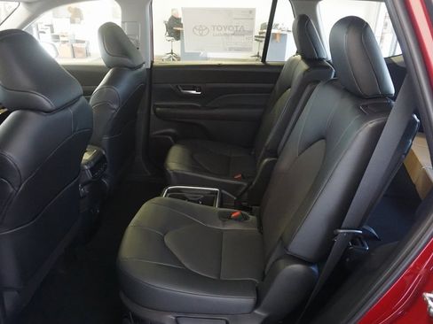 New 2026 Toyota Grand Highlander XLE image 23