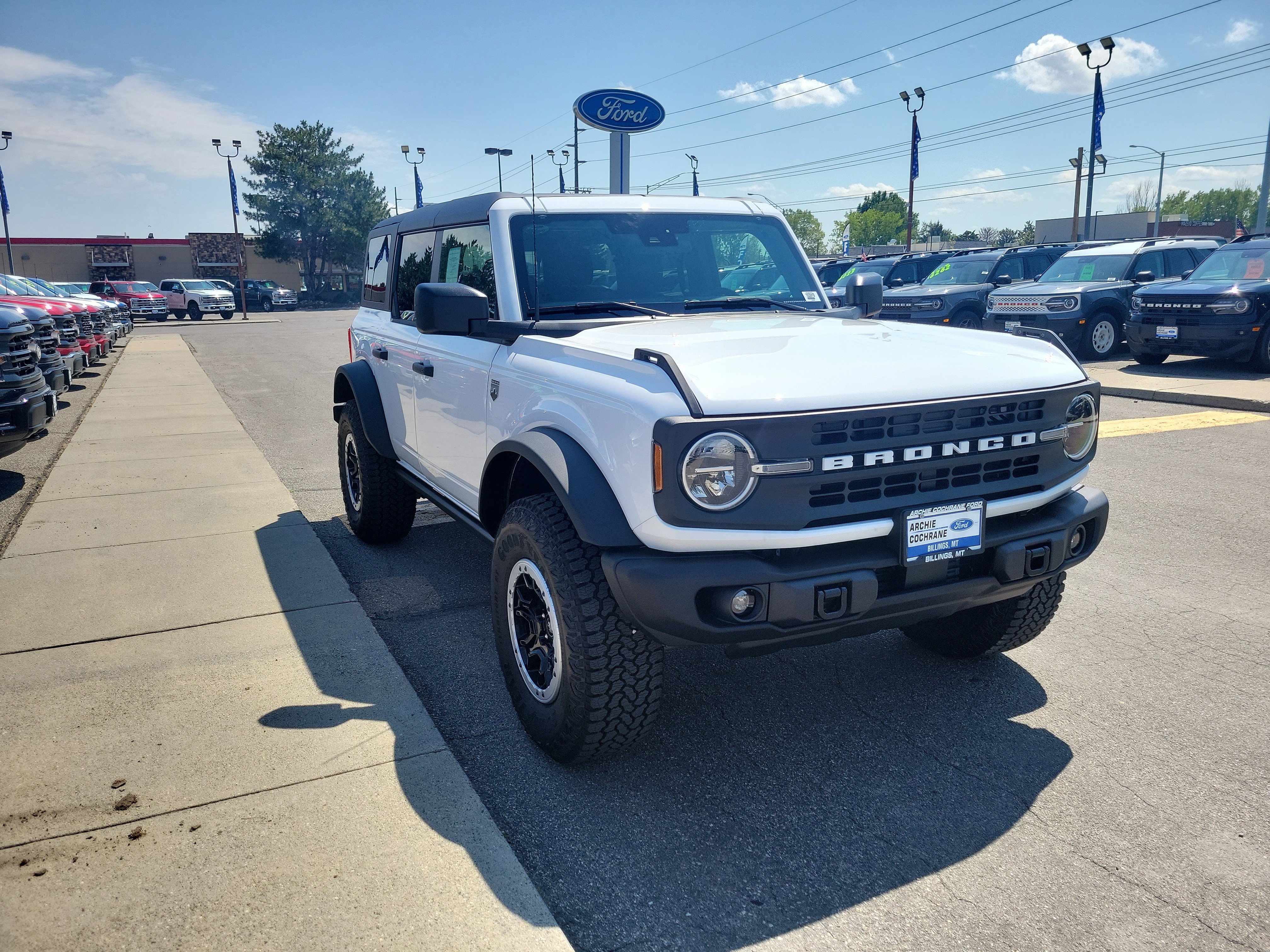 Used 2025 Ford Bronco Big Bend w/ Black Diamond Package AWD/4WD image 6