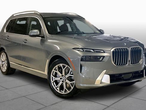 New 2026 BMW X7 xDrive40i w/ Premium Package image 2