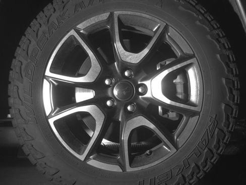 Used 2025 Jeep Compass Trailhawk AWD/4WD image 13