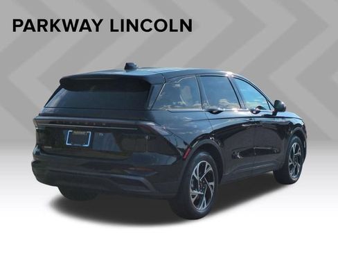 Used 2026 Lincoln Nautilus Premier w/ Equipment Group 102A AWD/4WD image 5